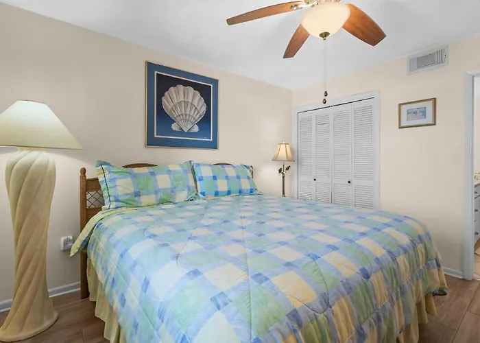 Edgewater 62 *
