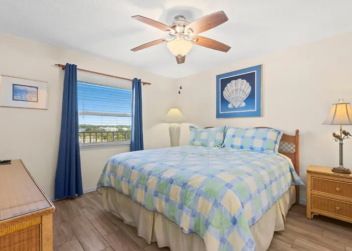 Edgewater 62