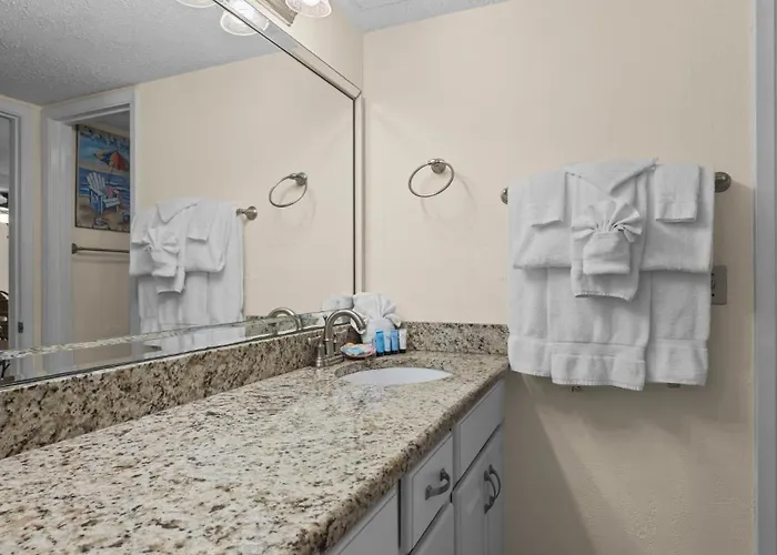 Edgewater 62 *